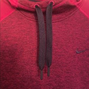 Large Nike Thermafit pullover hoodie